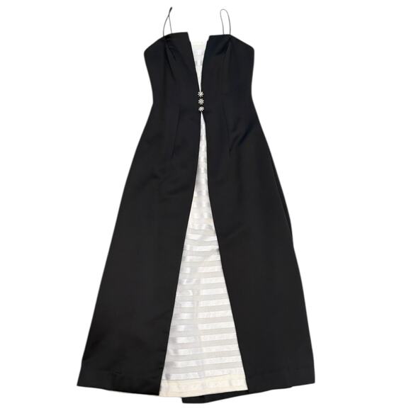 Vintage Cachet B&W Tuxedo Contrast Princess Gown - Picture 9 of 10